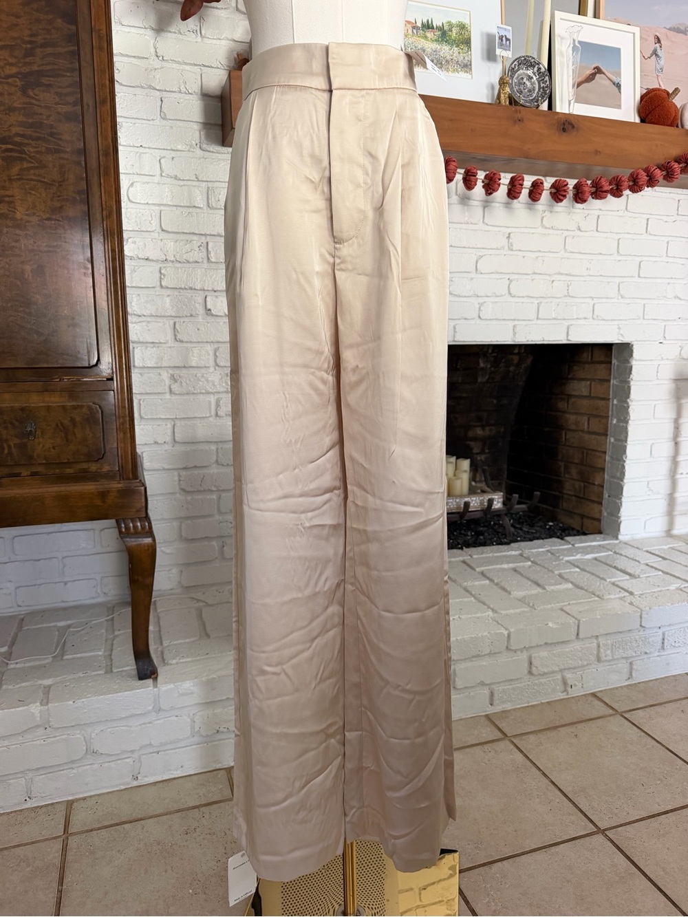Brand New W Tags Abercrombie & Fitch Wide-Leg Satin Trousers in Beige